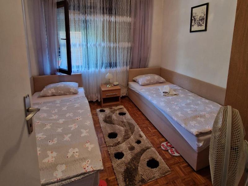 One-Bedroom Apartment image 1