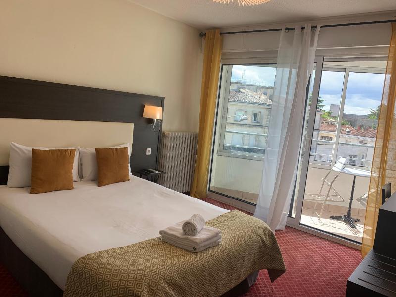 Double Room image 1