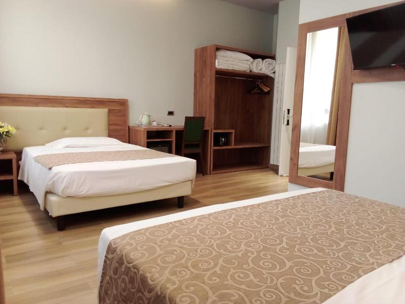 Triple Room image 1
