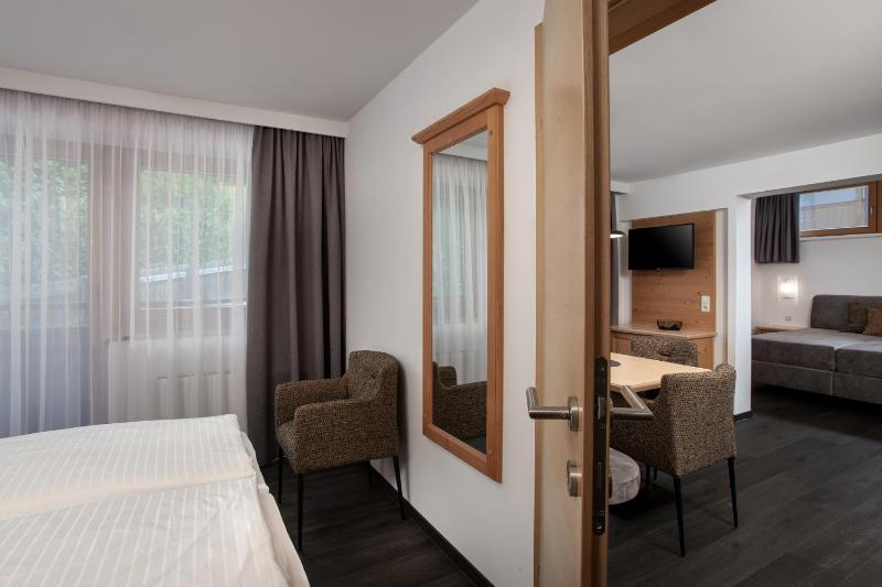 Two-Bedroom Apartment (6 Adults) image 3