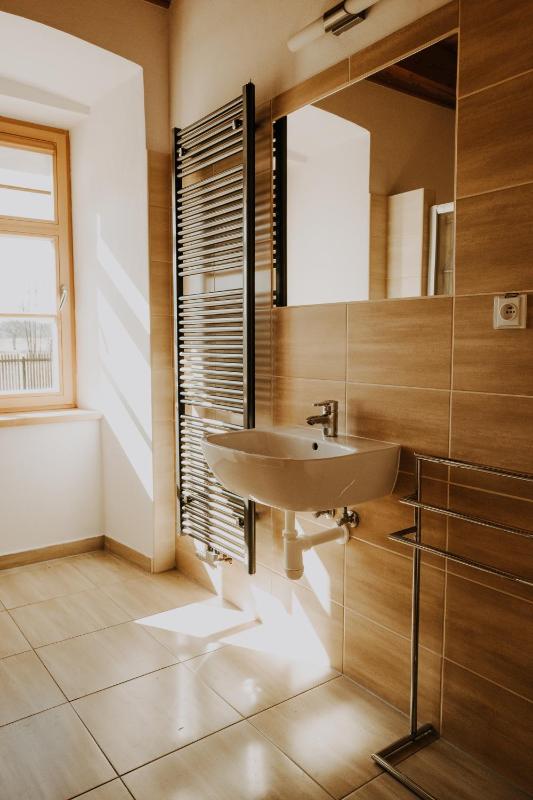 Suite with Garden View image 4