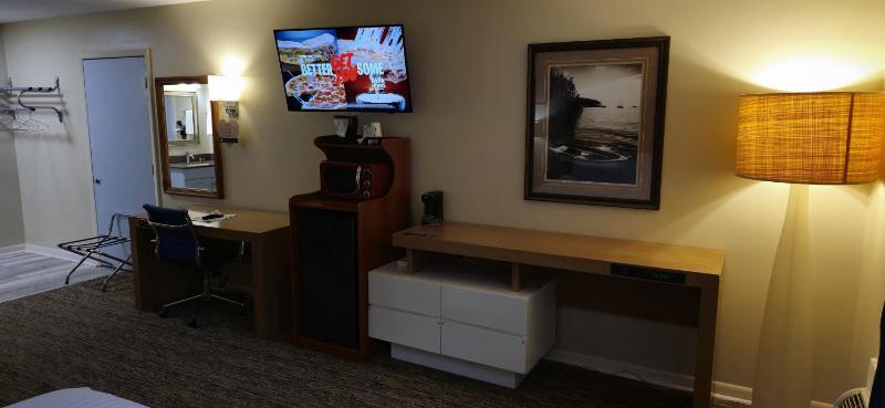 King Room with Sofa - Non Smoking image 4