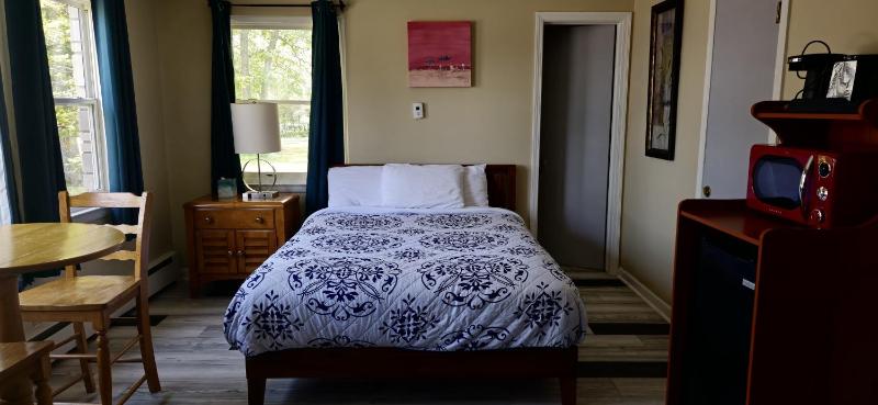 Queen Room - Non Smoking image 3