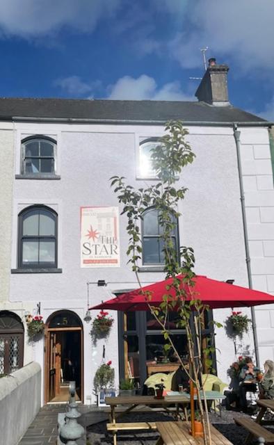 The Star in Narberth Images