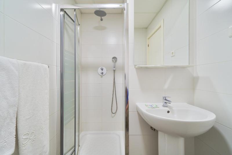 Hostal Sol y Miel - image 6