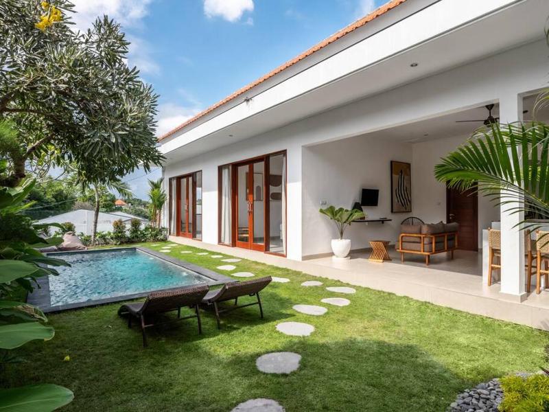 Brand new designer Canggu Villa - image 2
