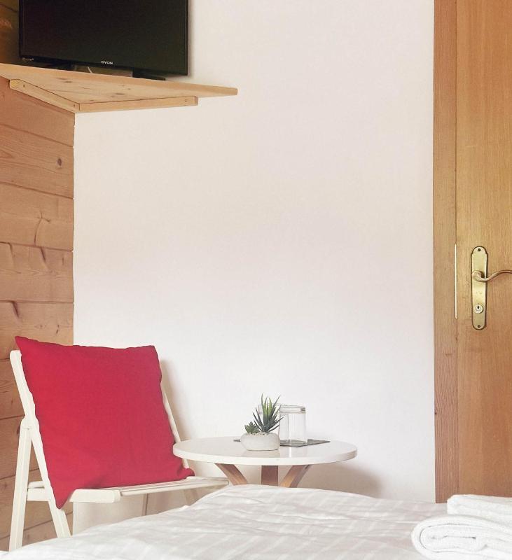 Double Room with Private Bathroom image 4
