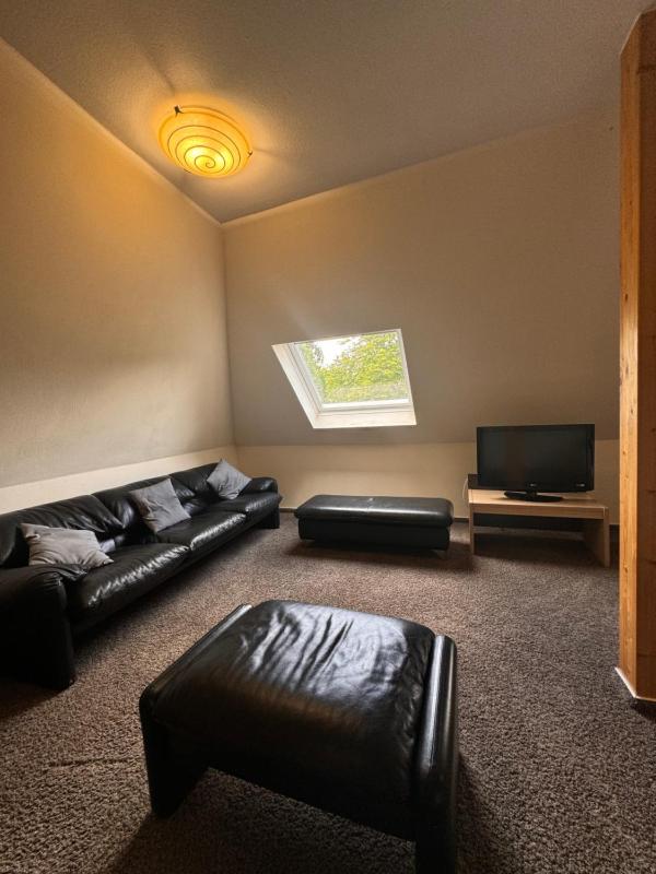 Standard Family Room image 1