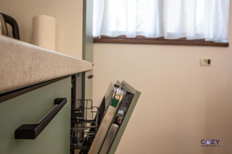 Cozy Brand New Boutique ApartHotel Brasov - image 4