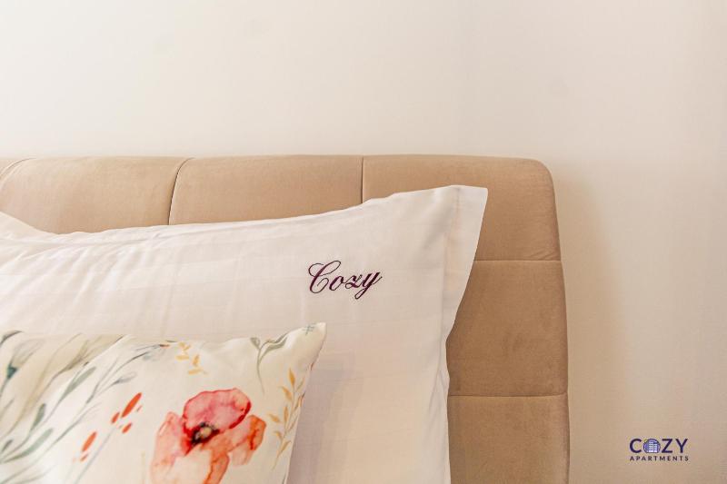 Cozy Brand New Boutique ApartHotel Brasov - image 6