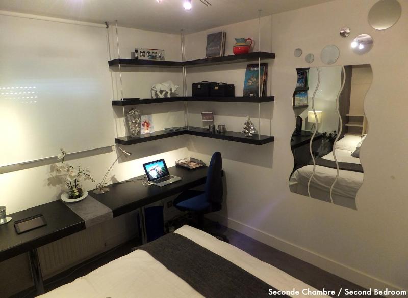  Two-Bedroom Apartment with Private Terrace image 2
