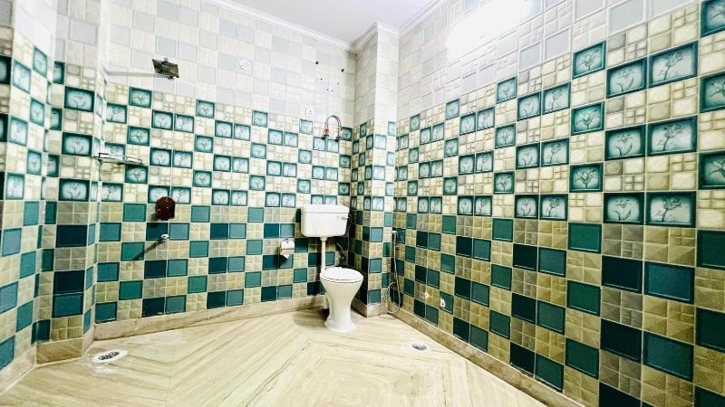 BluO Modern 3BHK Rohini -Balcony Lift  Parking - image 7