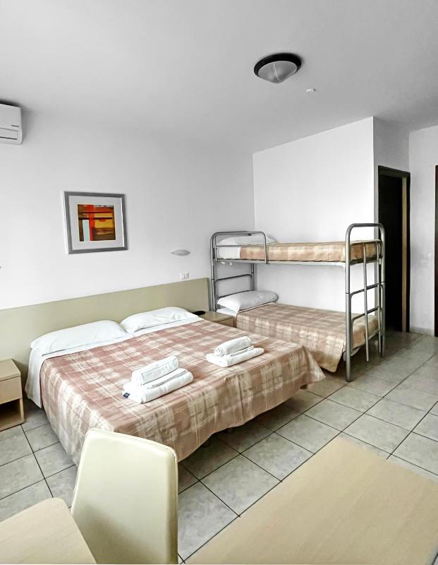 Quadruple Room image 3