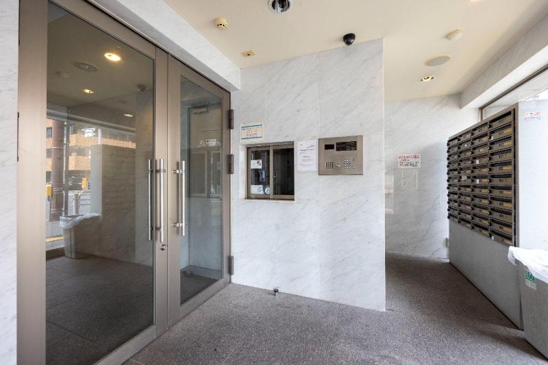 Totsu Residence Shiodome - image 8
