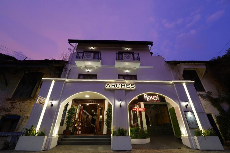 Hotel Arches - image 14