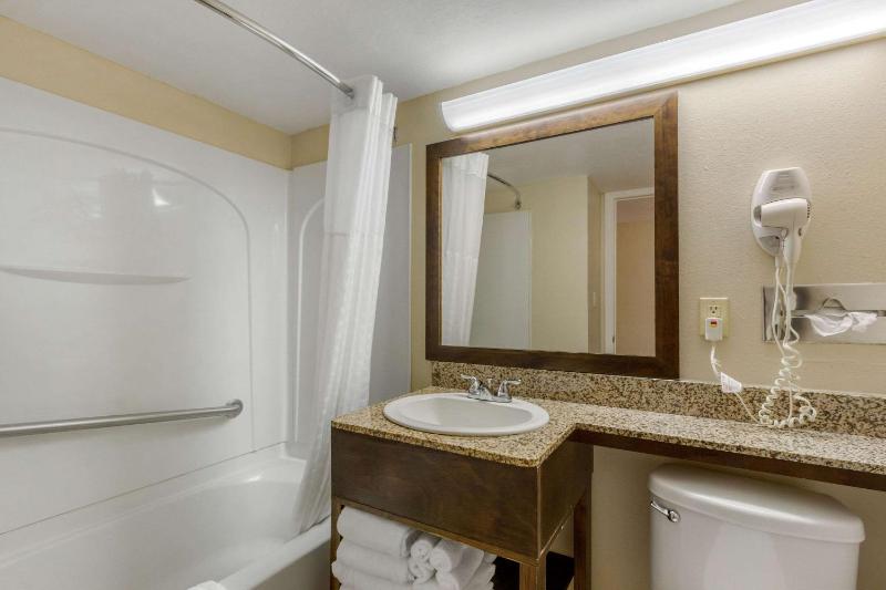 Double Room with Two Double Beds - Non-Smoking image 2