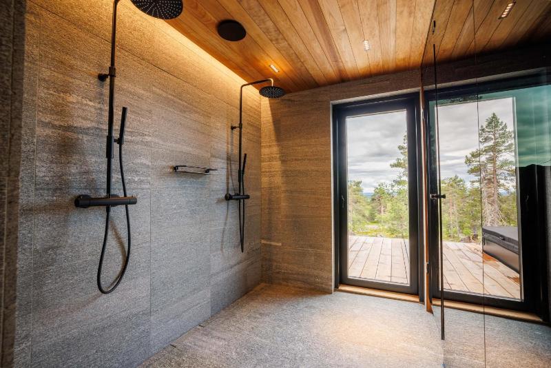 Luxury Villa Utsun Otso inc Hot Tub - image 47
