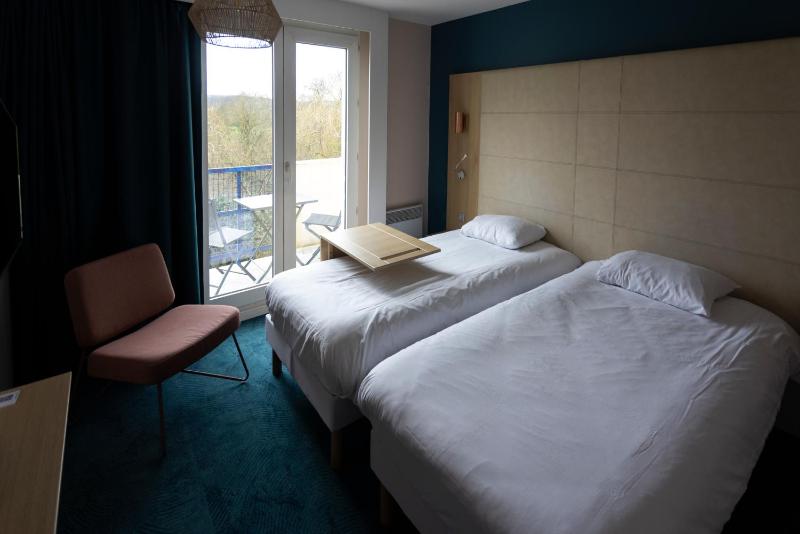Twin Room image 1