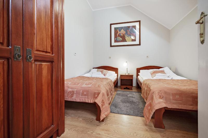 Three-Bedroom Suite image 4