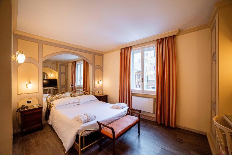 Junior Suite image 3