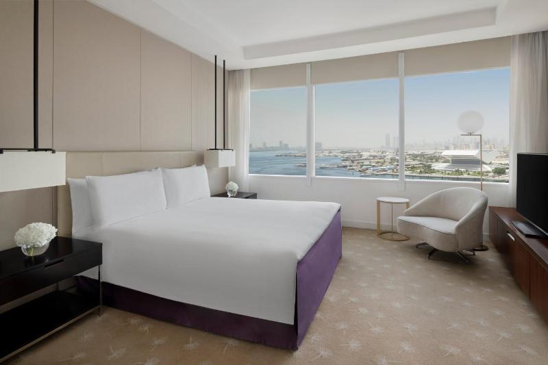 Two-Bedroom Suite - Club Lounge Access image 1