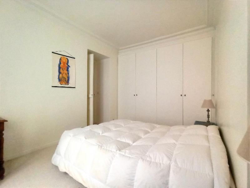 Stay in central Paris near Arc de Triomphe - image 8