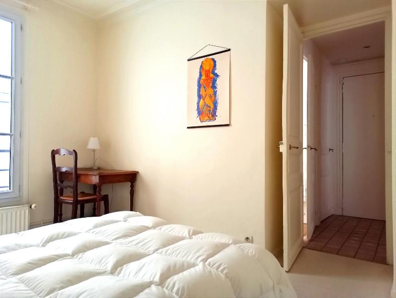 Stay in central Paris near Arc de Triomphe - image 15