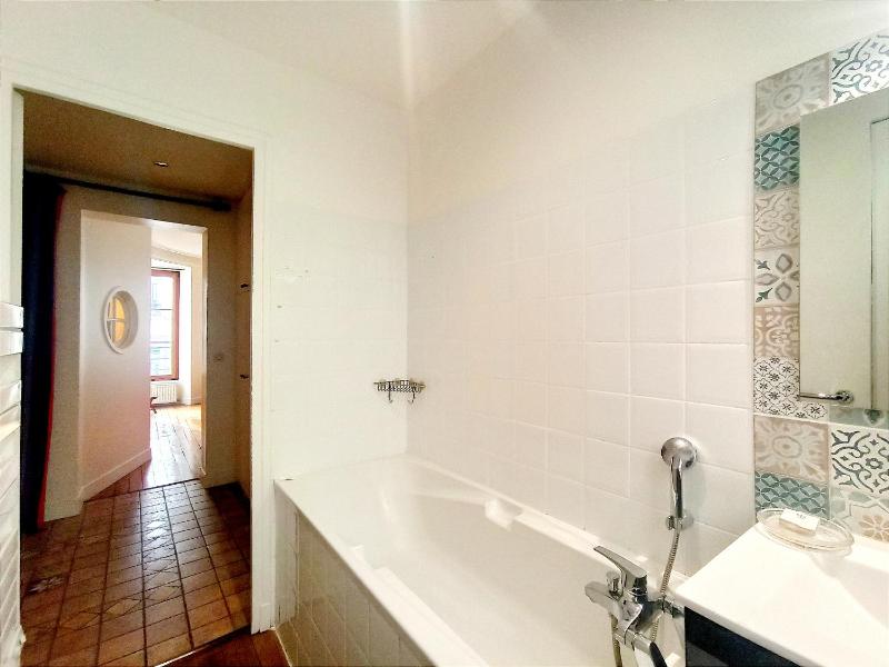 Stay in central Paris near Arc de Triomphe - image 7