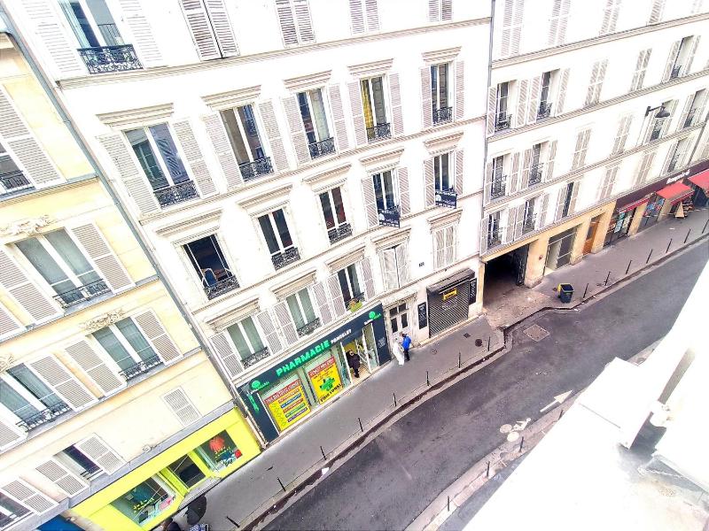 Stay in central Paris near Arc de Triomphe - image 4