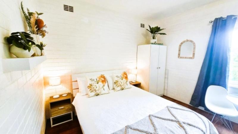Cozy Corner M106 Studio Apartment near Kings Park - image 9