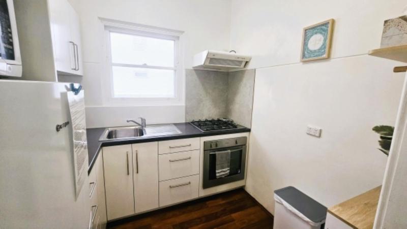Cozy Corner M106 Studio Apartment near Kings Park - image 5