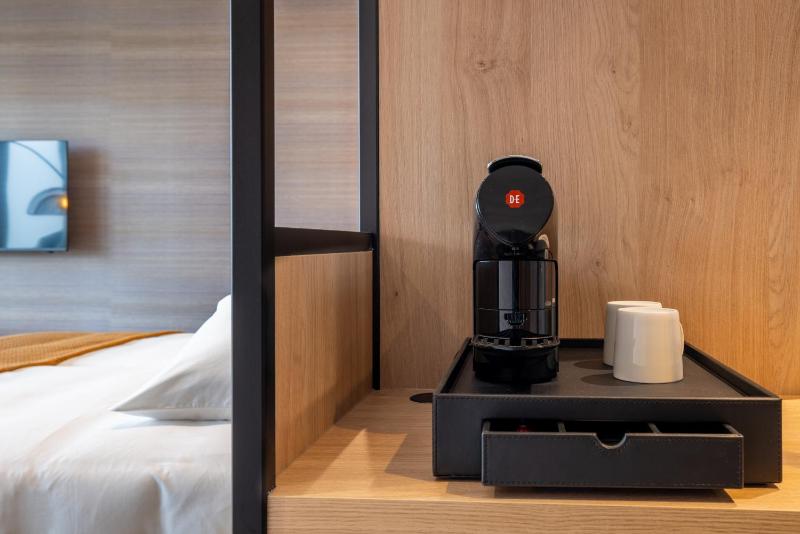 Deluxe Double Room image 2