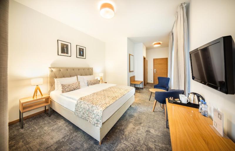 Family Two-Bedroom Suite image 1