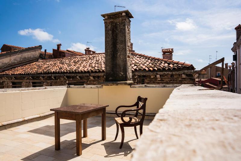 Palazzo Titti Rialto Suites - image 13
