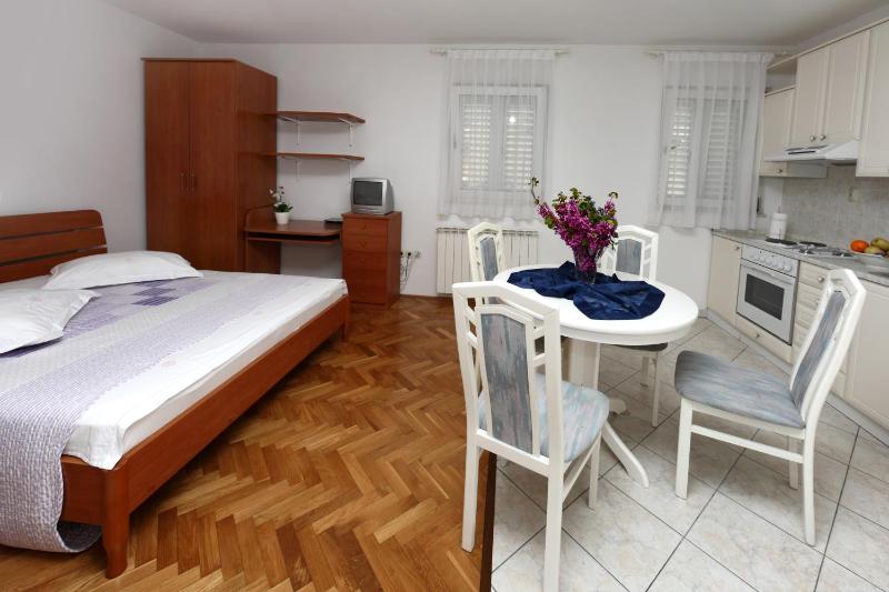 Apartments in Beautiful Split - image 9