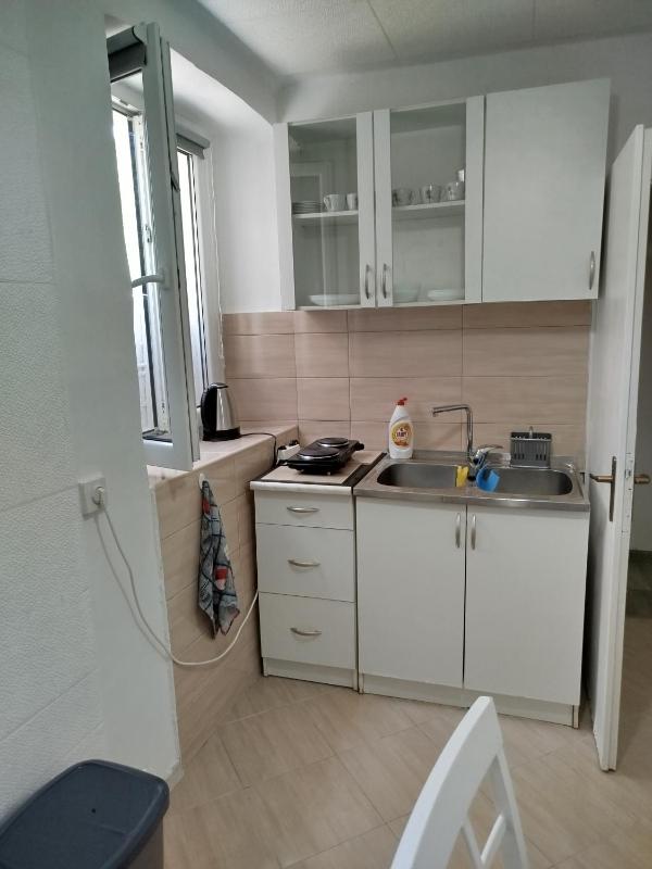 Double Room with Shared Bathroom image 1