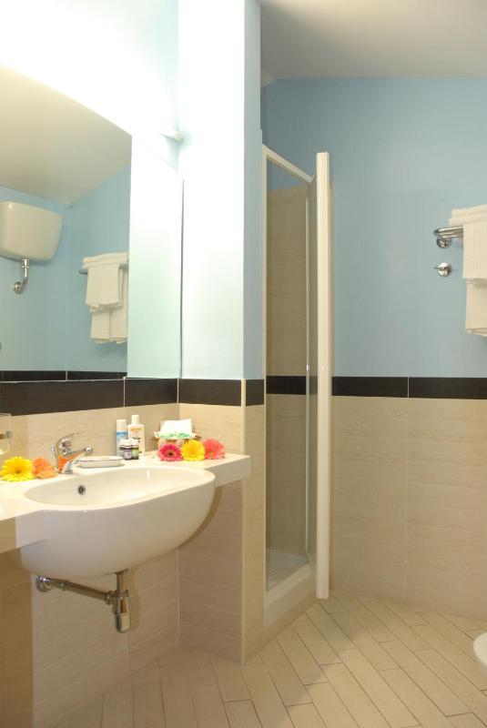 Superior Double Room image 4