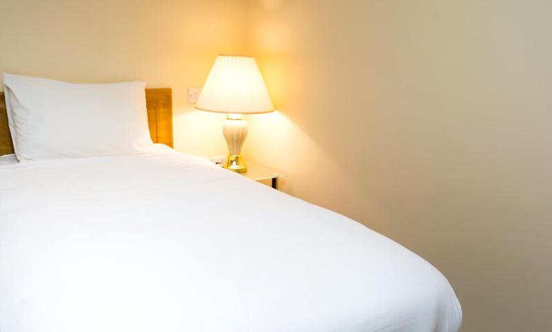 Standard Single Room image 3