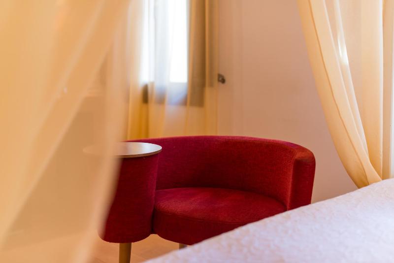 Double Deluxe Room (Botticelli-Kavafis) image 3