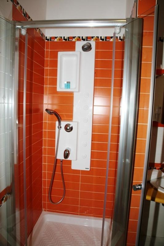 Quadruple Room image 3