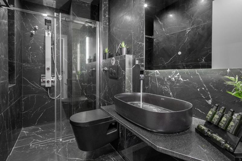 Two-Bedroom Suite image 2