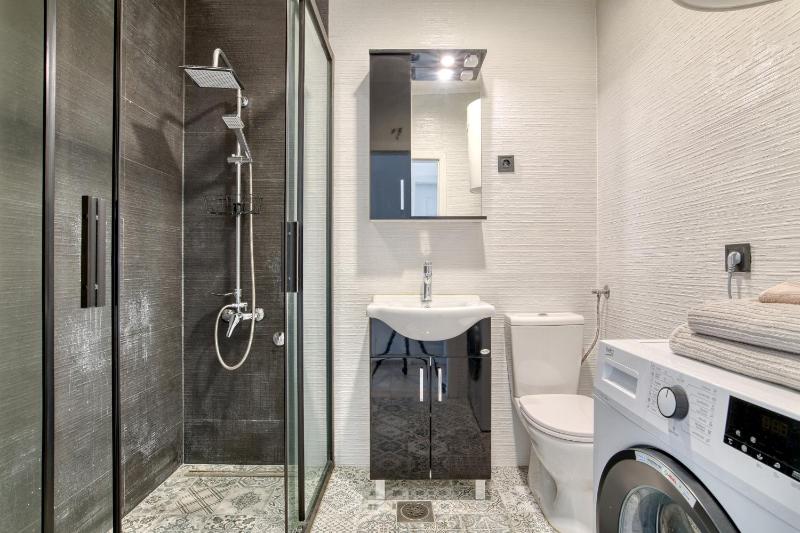 Two-bedroom apartment with sea view - image 3