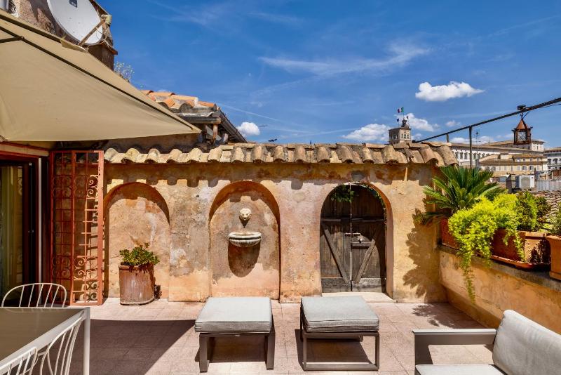 Two Bedrooms Apartment with Terrace Vacanze Romane image 3