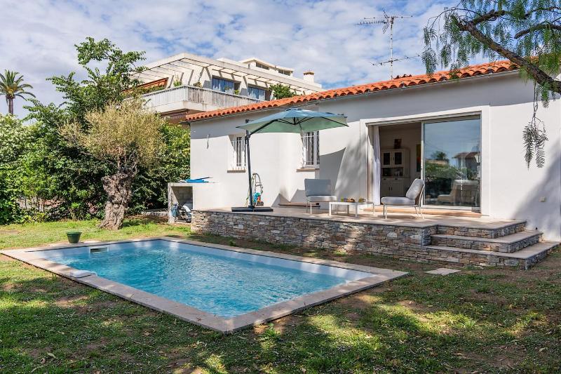 Pretty house with pool in Cagnes-sur-Mer - image 1