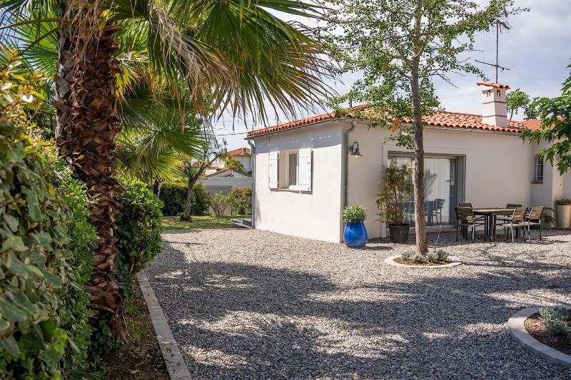Pretty house with pool in Cagnes-sur-Mer - image 11