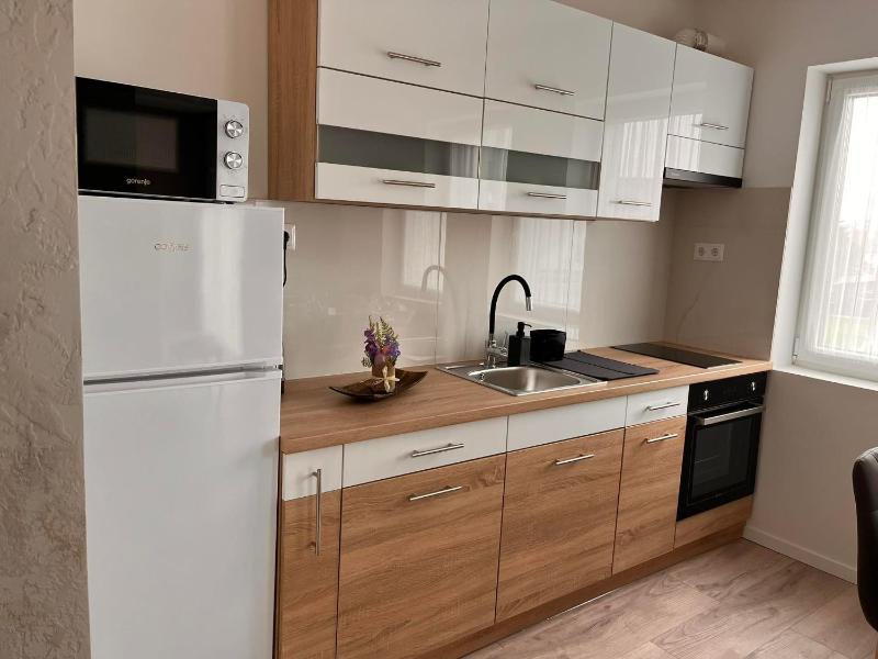Gréta Lux Apartman - image 16