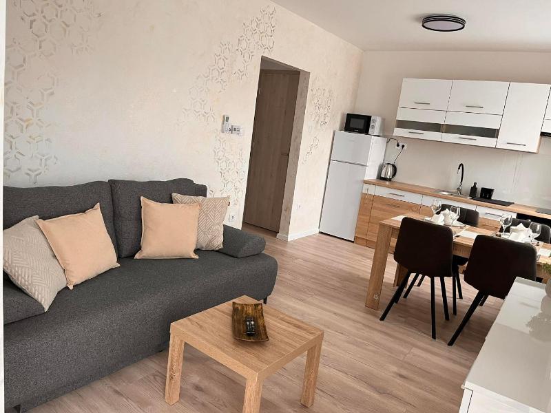 Gréta Lux Apartman - image 11