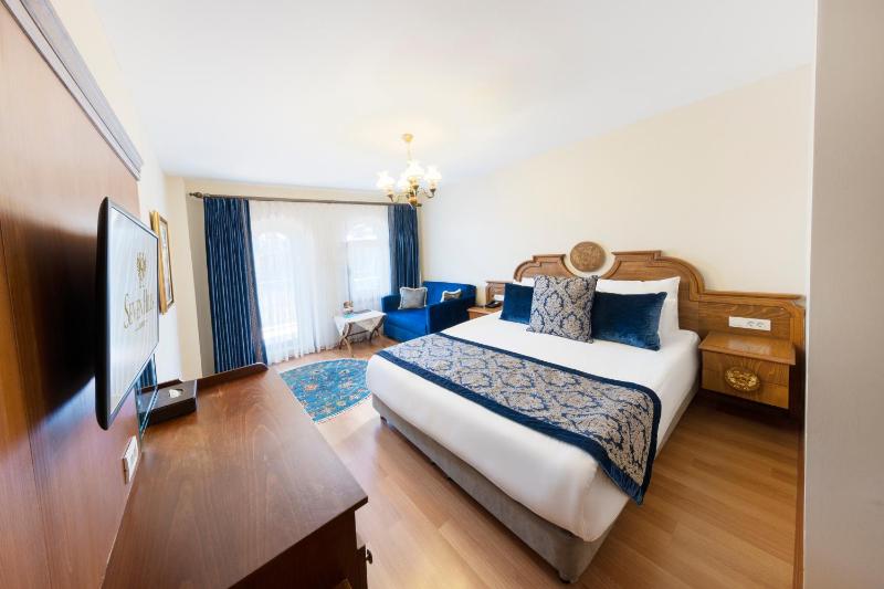 Superior Double Room image 1