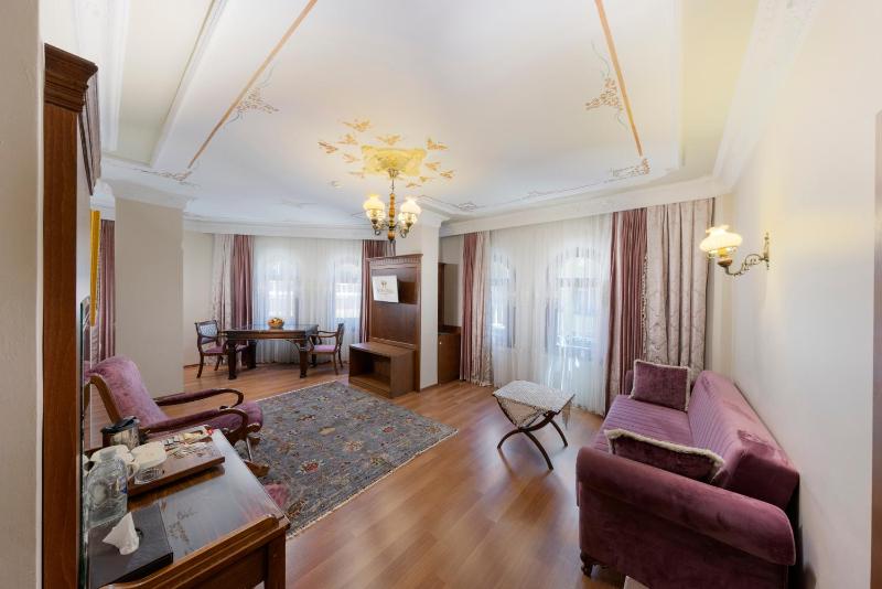 Presidential Suite image 1