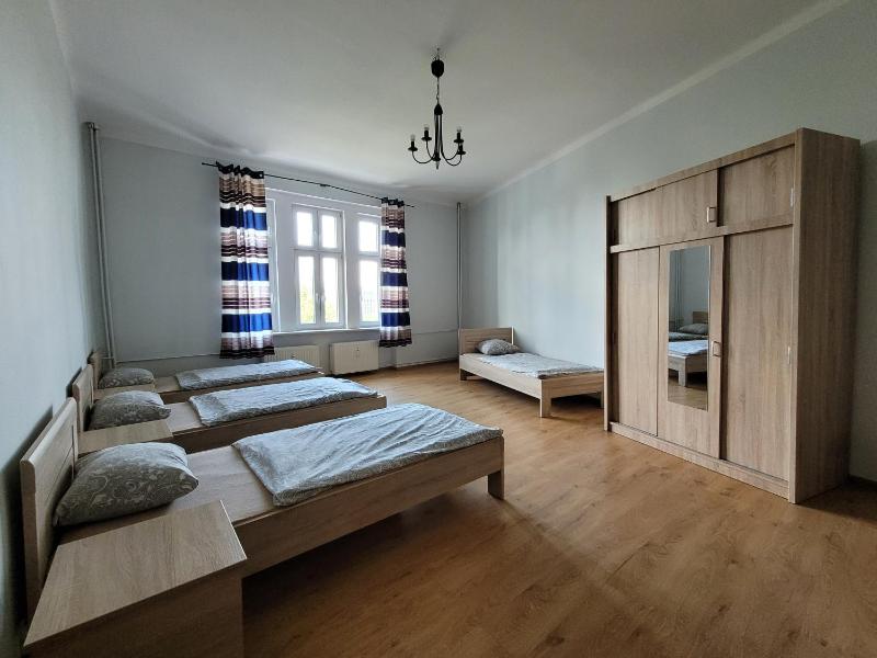 Standard Quadruple Room image 1